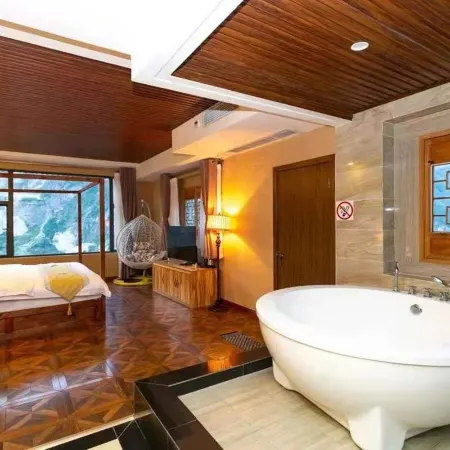 Danbaza West Decon Inn