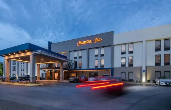 希爾頓歡朋酒店-華德福