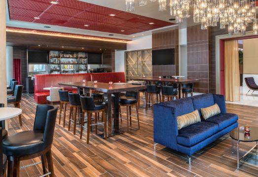 엠버시 스위트 외관