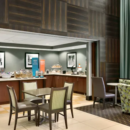 Hampton Inn & Suites Mahwah