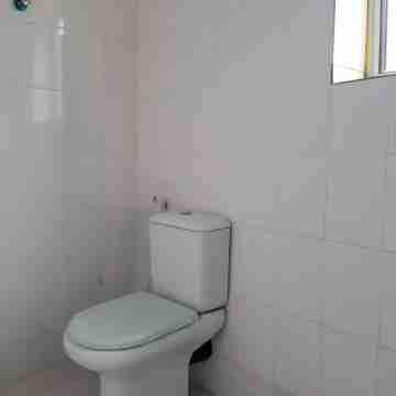 Room Had Glaund Flow with Two Guests Rooms