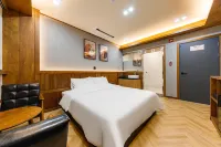 Geochang Hotel J فنادق في غوتشانغ