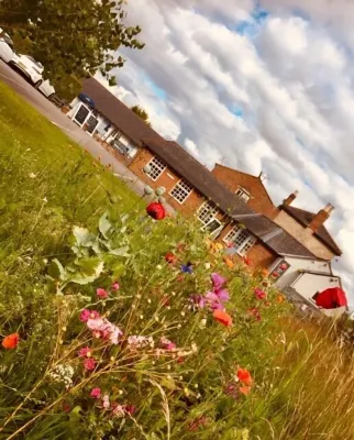 The Carpenters Arms Hotel a Liddington