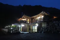 Hongcheon Home Town Spring Pension Hotels near Hongcheon Oncheon Wontang