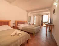 Levantin Inn 1/3 Room N.3 Sea Side