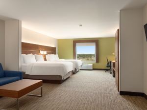 Holiday Inn Express & Suites Searcy