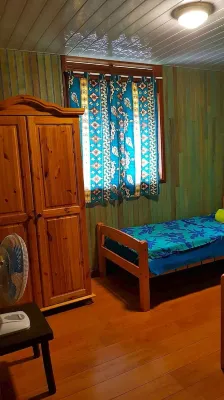 Moorea Surf Inn Hotels in Paopao