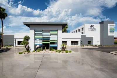 DoubleTree by Hilton Phoenix Chandler Hotels near Chandler Park