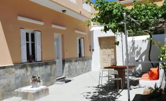 2 Bedrooms Holiday House, Kalymnos, Greece - Housity