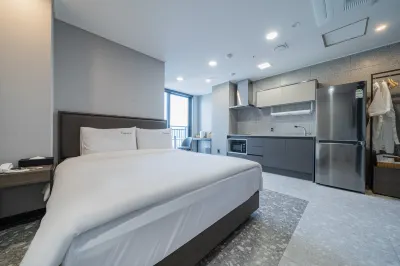 The Muse Hotel & Residence Các khách sạn gần Bãi biển Ilgwang