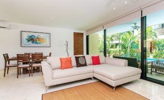 Poolfront Tulum Condo! Near Mayan Ruins & Beach by Stella Rentals