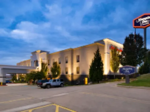 Hampton Inn by Hilton Kansas City Northeast Hotels in Chouteau Township
