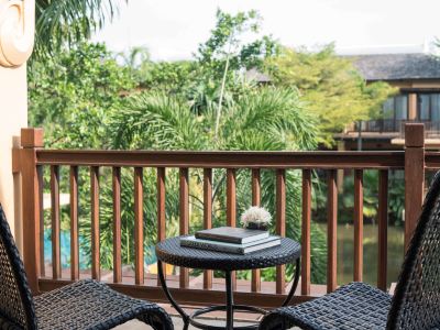 プールビュージュニアツインスイート モーベンピック アサラ リゾート&スパ ホアヒンの写真