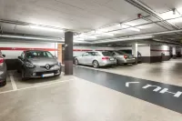 NH Duesseldorf City - parking