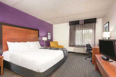 La Quinta Inn & Suites by Wyndham Atlanta Roswell Hotels in Roswell