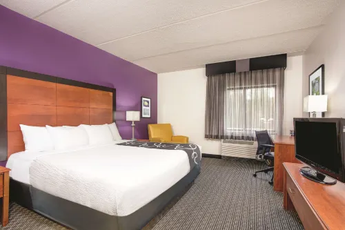 La Quinta Inn & Suites by Wyndham Atlanta Roswell Hotels in Roswell