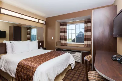Microtel Inn & Suites by Wyndham Wheeler Ridge Hotels near Woodward West