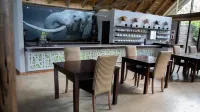 Royal Thonga Safari Lodge - bar