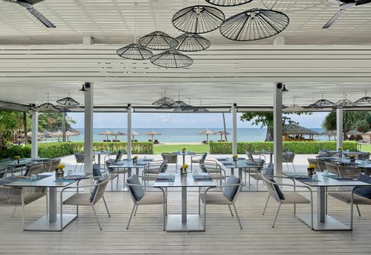 푸켓 메리어트 리조트 수영장 전경