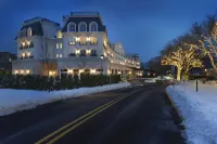 The Chateau Grande Hotel Hotels in Monroe Township