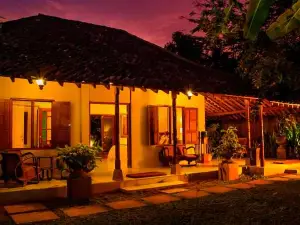 โรงแรมเดโอมาห์ ยอกยา