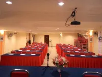 Sun Inns Permas Jaya Hotel di Plentong