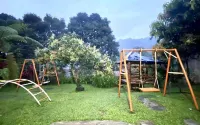 Villa KaWeBe Hotels near Coban Rondo Adventure