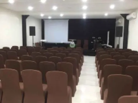 Wise Hotel Tomohon Hotels in Tomohon