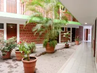 Hotel Arboledas Industrial Hotels near Tlaquepaque
