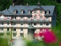 جولف أوتل Hotels near ترويكا