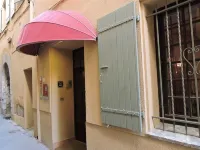 Hôtel de La Loge Hotels near Le Campo Santo