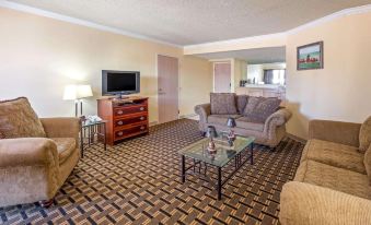 Extend-a-Suites - Extended Stay, I-40 Amarillo West