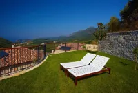 Salvator Villas & Spa Hotel Hotels near Piso Krioneri Beach