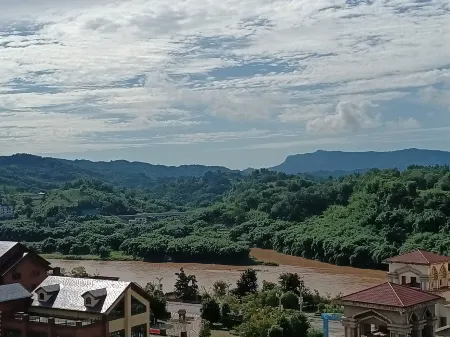 Chishui Yay Homestay (South Suburb Road No. 3) Отели рядом с достопримечательностью «Datong Ancient Town»