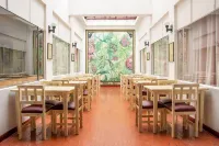Hotel Ana Carolina Hotels in Neira