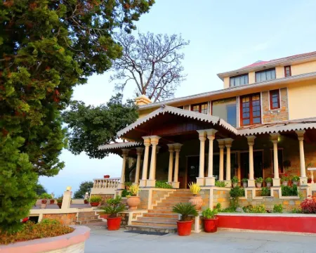 WelcomHeritage Windsor Lodge Hotels in Almora