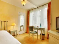 Hotel Bellmoor im Dammtorpalais Отели рядом с достопримечательностью «Гамбургская высшая школа музыки и театра»