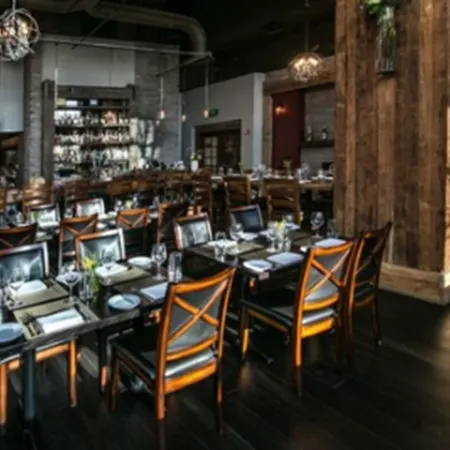 The Paramount Hotel Portland Отели рядом с достопримечательностью «Риверплейс»