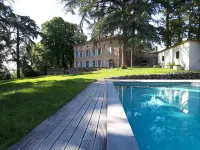 Le Jardin des Cèdres Hotels in Fiac