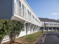 The Cove at Yarmouth Hotels near Cape Cod Inflatable Park