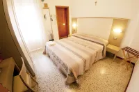 Hotel Gigliola Hotel in zona Chiesa Parrocchiale Sant'Antonio da Padova