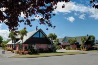 Snow Denn Lodge Hotels in Windwhistle