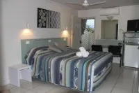 Emerald Highlands Motel Hotels in Emerald