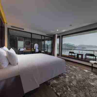 Scarlet Pearl Cruises Rooms