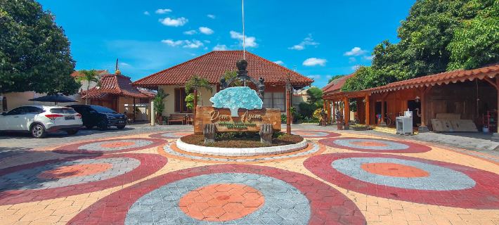 Dem Ayem Heritage Guest House Hoteles en Jetis