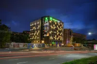 Holiday Inn Express Almaty