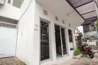 Safa Kost and Homestay Hotels in Pakis