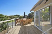 Smith Beach Getaways Beachwood Garden Studio