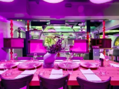 The Metropolitan Spring Hill Hotels in Spring Hill