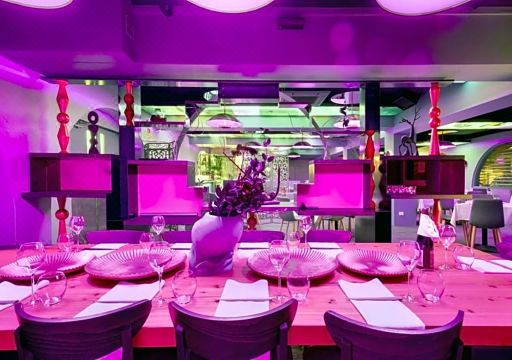 메트로폴리탄 스프링 힐 로비